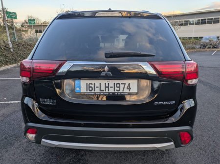 2016 Mitsubishi Outlander  €10,999