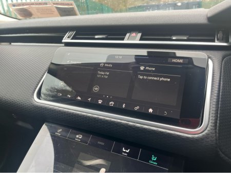 2018 Land Rover Range Rover Velar VELAR TD4 5DR AUTO HIGH SPEC FULL LR HISTORY!! €27,995 thumbnail