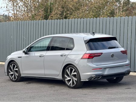 2022 Volkswagen Golf 2022 Volkswagen Golf R-LINE TSI €27,995 thumbnail