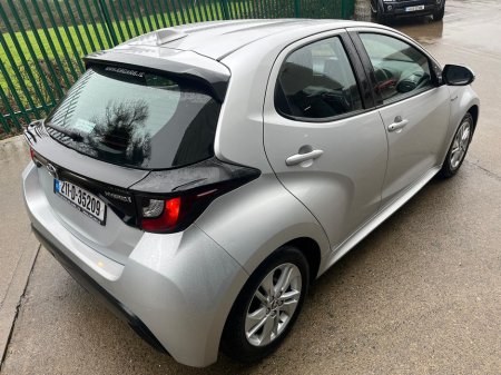 2022 Toyota Yaris HYBRID LUNA 5DR AUTO