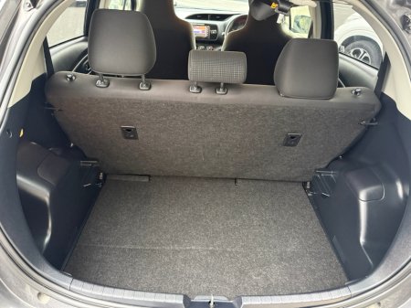 2019 Toyota Vitz  €11,590 thumbnail