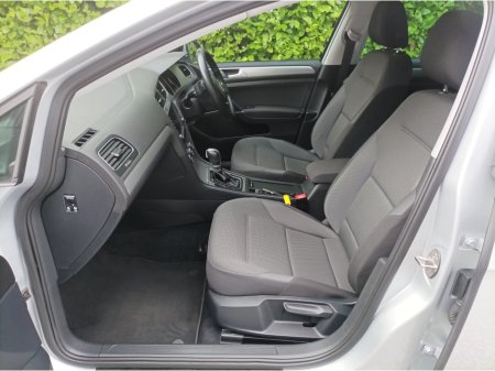 2016 Volkswagen Golf HIGH SPEC 1.2 TSI AUTO ONLY 44,332kms JUST FULLY SERVICED 4 NEW TYRES 2 YEARS NCT ONE YEAR ROADTAX COMFORT ACCESS LED LIGHTS CRUISE CONTROL MULTIFUNCTION STEERING WHEEL €15,999