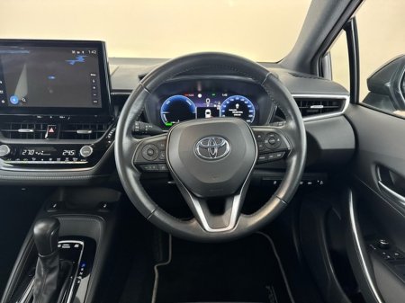 2024 Toyota Corolla HYBRID LUNA SPORT H/B €30,950 thumbnail