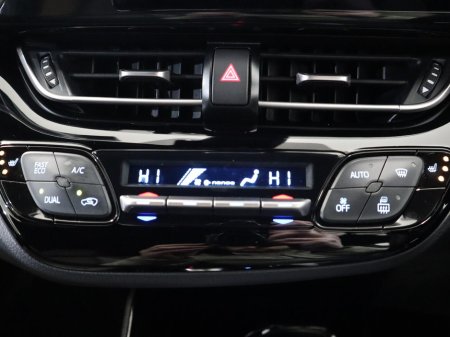 2023 Toyota C-HR *81* HYBRID SOL 4DR AUTO €25,800 thumbnail