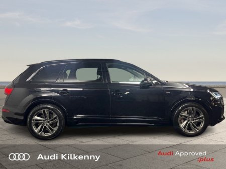 2021 Audi Q7 55 TFSI e S Line Black Edition - 381 bhp €53,900 thumbnail