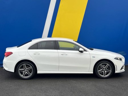 2021 Mercedes-Benz A Class A250e AMG-LINE 1.3 PLUG-IN HYBRID AUTO // 18
