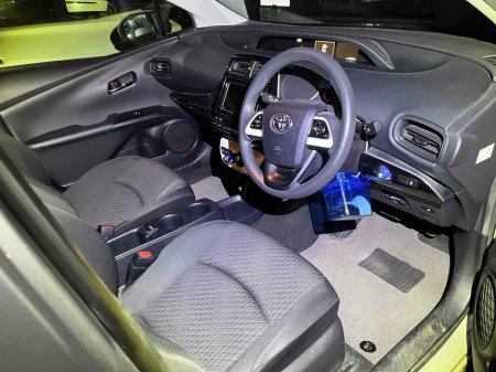 2017 Toyota Prius COMING SOON / HYBRID / AUTO / FINANCE