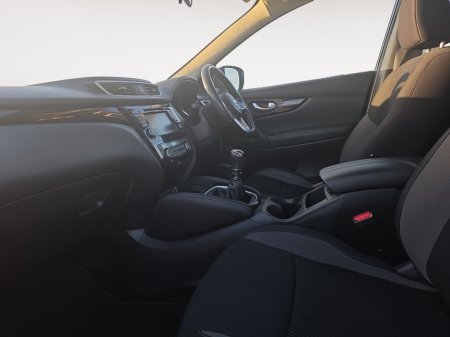2019 Nissan Qashqai 1.5 DSL SV €17,900 thumbnail