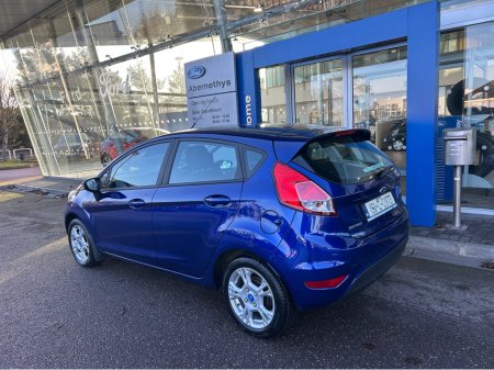2015 Ford Fiesta MCA ZETEC 1.25 60PS M5 5DR 4DR €10,950