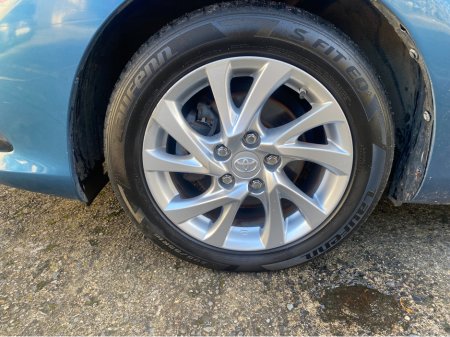 2016 Toyota Auris HYBRID @ Waltons Garage Ranelagh €13,950 thumbnail