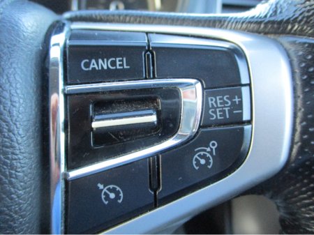 2019 Mitsubishi L200 2.4 DI-D TITANIUM 4WD CREWCAB €20,325 thumbnail