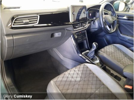 2023 Volkswagen T-Roc R-Line | 1.0 TSI 110HP €29,850