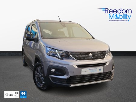 2023 Peugeot Rifter Automatic wheelchair access