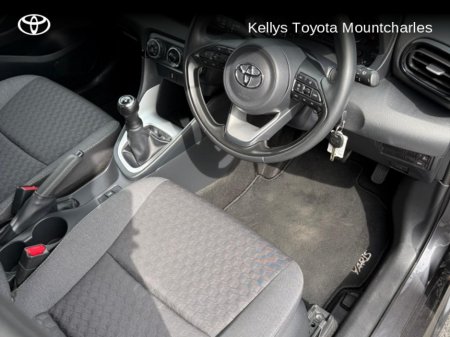 2023 Toyota Yaris YARIS 1.0 LUNA €24,000