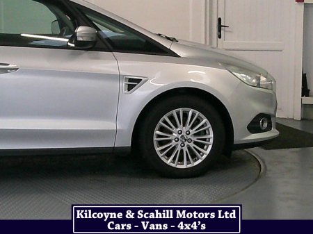 2016 Ford S-Max 2.0 TDCI ZETEC 150PS 5DR €14,950 thumbnail