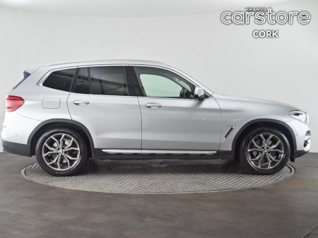 2021 BMW X3 xDrive30e xLine €42,880