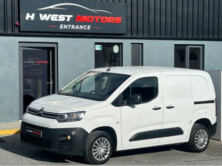 2021 Citroen Berlingo ENT BLUEHDI 100 MWB 6 650KG 3DR
