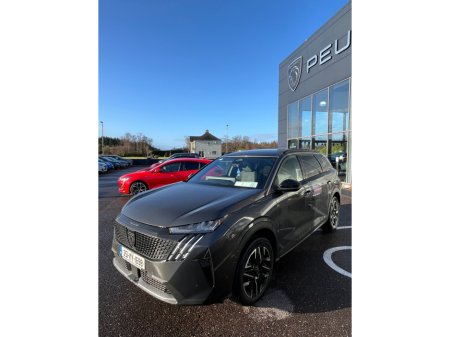 2025 Peugeot 5008 1.2 MHEV 145bhp E-DCS6 Allure €48,950