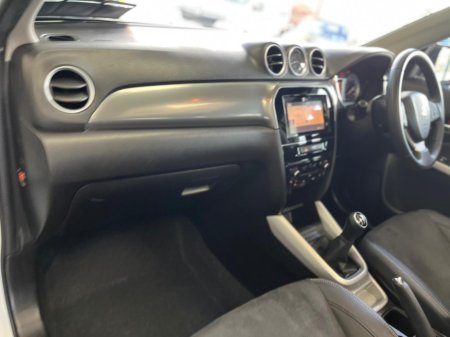 2018 Suzuki Vitara GLX ***1 Year Warranty €13,900 thumbnail
