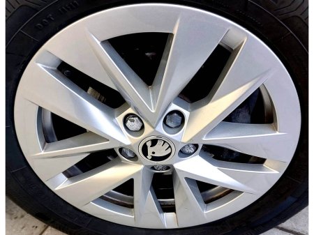 2022 Skoda Fabia 1.0 MPI AMBITION  ONLY 50000 KMS : ONE OWNER : FINANCE ARRANGED €16,950 thumbnail