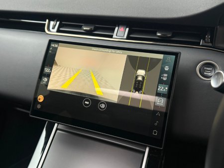 2024 Land Rover Range Rover Evoque HSE DYNAMIC P300E *HUGE SPEC* €52,990 thumbnail