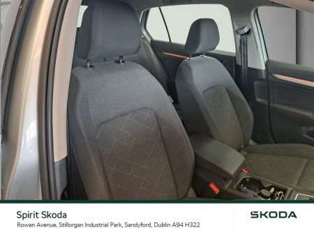 2023 Volkswagen Golf Life 1.0TSI 110bhp DSG M-HEV €26,950 thumbnail