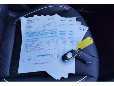 2021 Kia Niro 64KWH EV 4 PLUS **SUNROOF + HUGE SPEC** - FINANCE AVAILABLE - CALL US TODAY ON 01 492 6566 OR 087-092 5525 €18,950 thumbnail