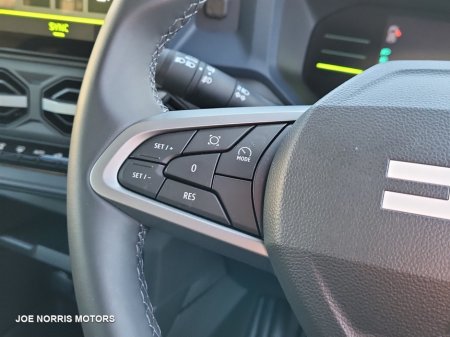 2025 Dacia Bigster EXPRESSION TCE 140 LOW KMS €30,995 thumbnail