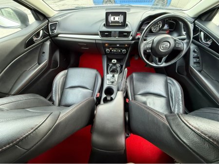 2016 Mazda Mazda3 2.2 D 150PS PLATINUM BL I 4 4DR €8,999 thumbnail