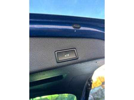 2017 Volkswagen Touareg V6 R-LINE + TDI B PLUS BLUEMOTION TECHNOLOGY €22,950 thumbnail