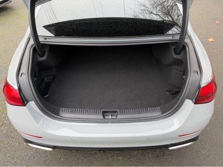 2024 Mercedes-Benz E Class STUNNING LOOKING URBAN EDITION HYBRID PHEV//STUNNING IN ALPINE GREY//VERY LOW MILEAGE//SIMI AND AA DEALER €68,950 thumbnail