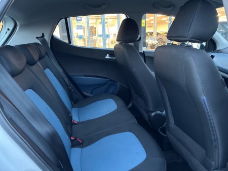 2016 Hyundai i10 DELUXE AUTO 4DR €10,950 thumbnail