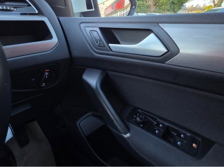 2018 Volkswagen Touran ( 182 )1.4 TSI AUTO 7 SEATER CARPLAY ANDROID AUTO LARGE TOUCH SCREEN - SPECIALISING IN IMPORTS OF GERMAN AUTOMATIC HI SPEC €17,950 thumbnail