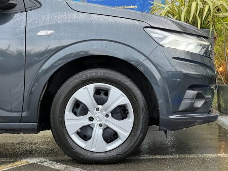 2023 Dacia Sandero ESSENTIAL 1.0 TCE // CRUISE CONTROL // AIR CONDITIONING // 2 KEYS €12,900 thumbnail