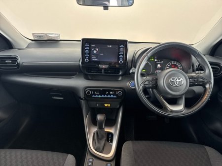 2023 Toyota Yaris HYBRID LUNA €23,950 thumbnail