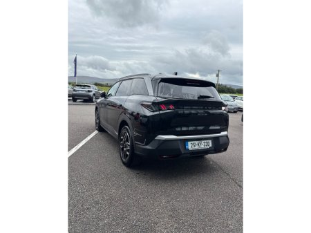 2025 Peugeot 5008 1.2 Hybrid 136bhp E-DCS6 Allure €49,500