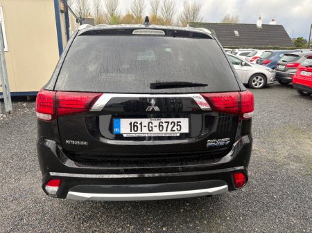2016 Mitsubishi Outlander PHEV 2.0L MIVEC 4WD 5-Seater Instyle €12,995