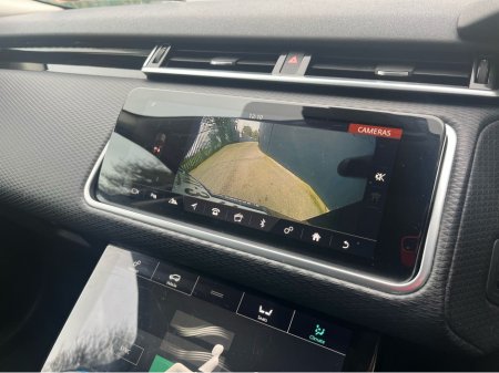 2018 Land Rover Range Rover Velar VELAR TD4 5DR AUTO HIGH SPEC FULL LR HISTORY!! €27,995 thumbnail