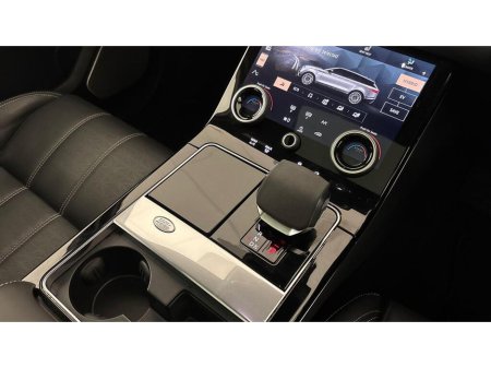 2022 Land Rover Range Rover Velar VELAR PHEV R-DYNAMIC 404 €49,950 thumbnail