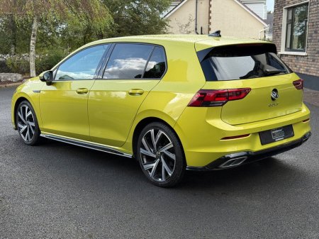 2022 Volkswagen Golf 1.5 TSI 130HP R-Line €25,450
