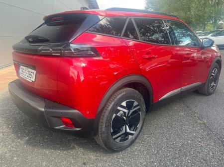 2025 Peugeot 2008 Electric 156bhp (54 kWh) Allure €31,900