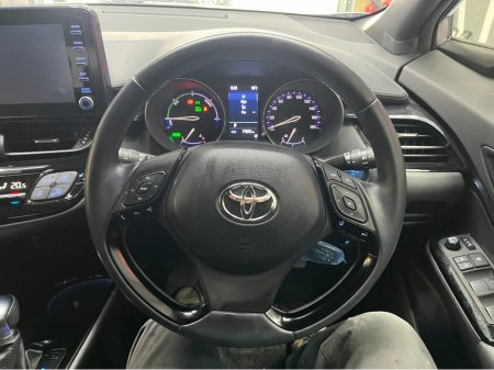 2022 Toyota C-HR €26950 2022 TOYOTA C-HR 1.8L HYBRID / 72K KMS / CRUISE CONTROL, HEATED SEATS, REVERSE CAMERA & MORE €26,950 thumbnail