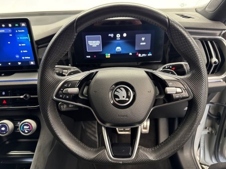2025 Skoda Kodiaq 2.0TDI SPORTLINE *STEEL GREY* €125 P/W ON PCP €61,995 thumbnail