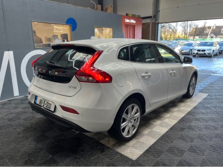 2018 Volvo V40 €16950! 2018 Volvo V40 Automatic 2.0 Diesel - Heated Leather Seats - Reverse Camera €16,950