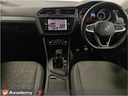 2023 Volkswagen Tiguan Life 2.0tdi M6F 122HP 5 €34,990