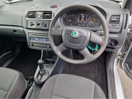 2013 Skoda Fabia 1.2 TSI-DSG AUTOMATIC-NEW NCT-LOEW MILEAGE €5,450 thumbnail