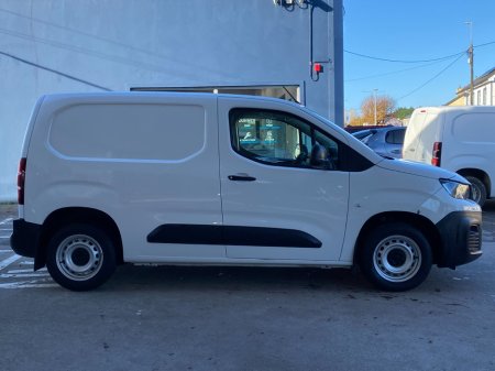 2021 Peugeot Partner  €10,488