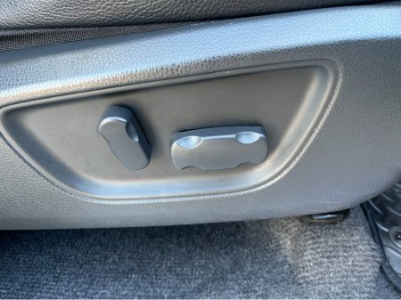 2017 Mitsubishi L200 DID BARBARIAN D/C 4WD 18 2.5 MANUAL //HIGH SPEC//FULL LEATHER//HEATED SEATS//REVEVRSE CAMERA//KEYLESS ENTRY// thumbnail