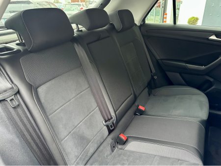 2023 Volkswagen T-Roc ++JUST 6K KML++ STYLE 1.5 TSI D7F 150HP thumbnail