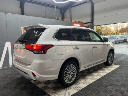 2019 Mitsubishi Outlander €21950! 2019 MITSUBISHI OUTLANDER PHEV 4WD G 2.4 AUTOMATIC / HEATED SEATS / HEATED STEERING WHEEL / CRUISE CONTROL / PADDLE SHIFTERS / €21,950